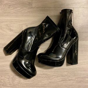 Steve Madden platform boots